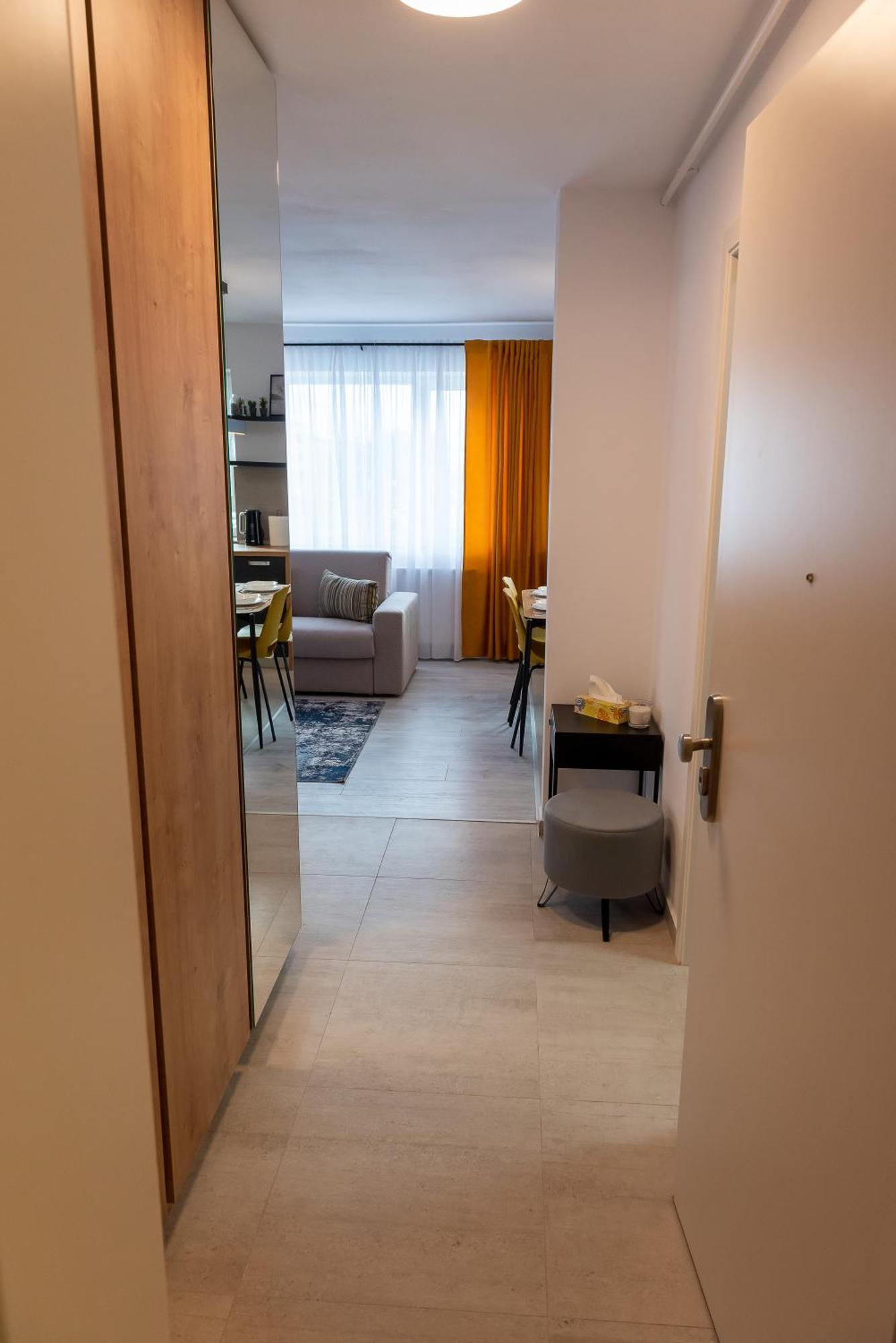 Apart B&V Braşov Exteriör bild